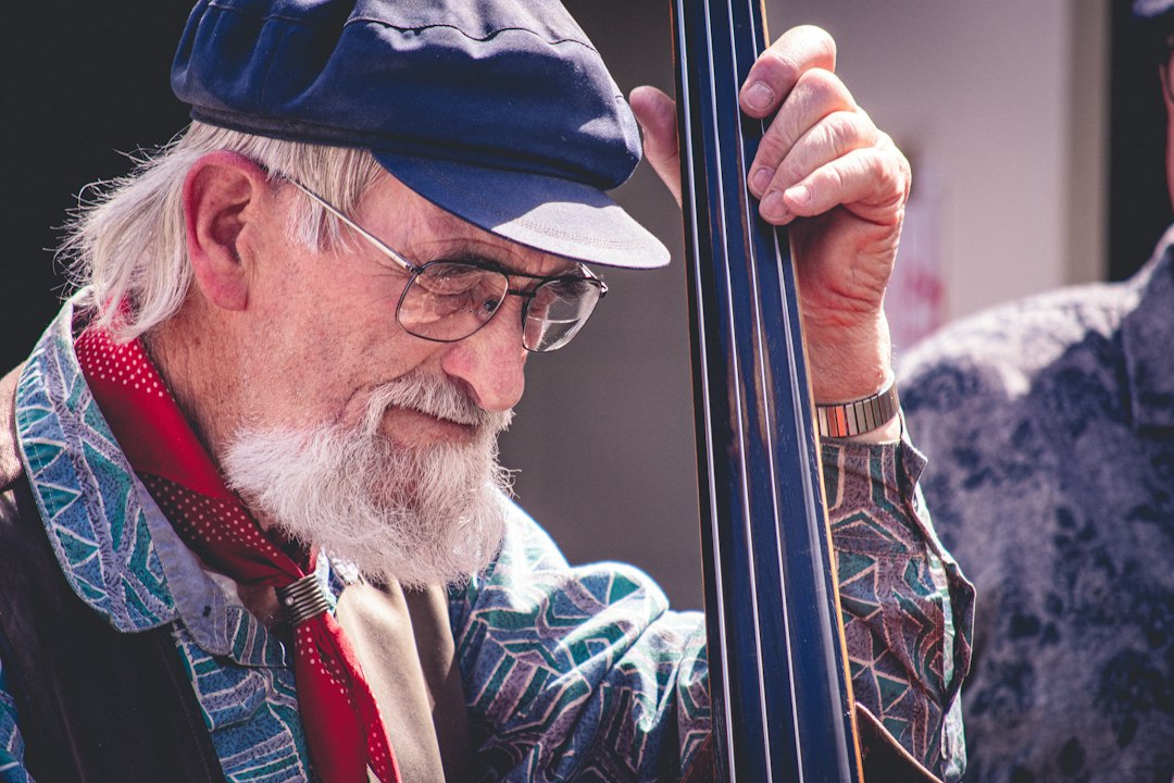 Photo contrabass