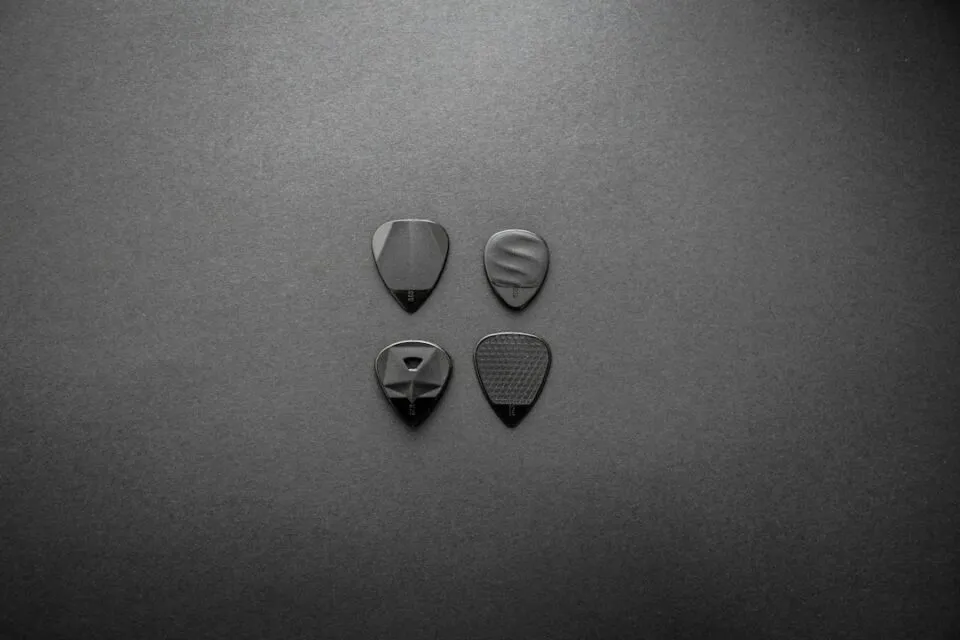 Photo guitar pick types differences